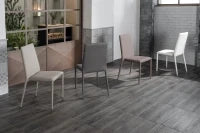 E-STYLO Sedia in similpelle grigio con gambe in metallo grigio, imbottita, impilabile, 40cm X 42cm H. 96cm.