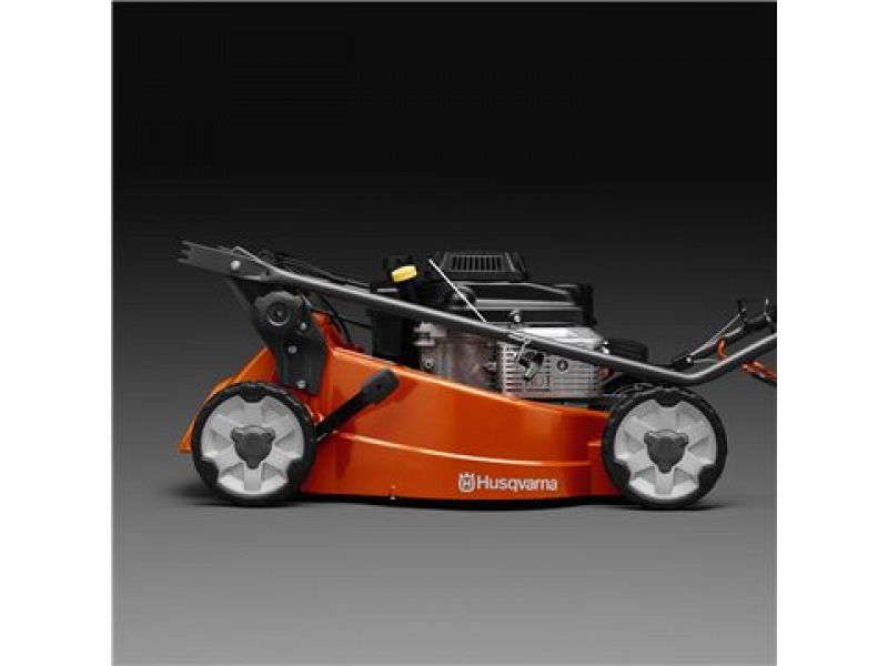Tagliaerba a batteria semovente Husqvarna LC551iV taglio 51cm velocitA~ variabile