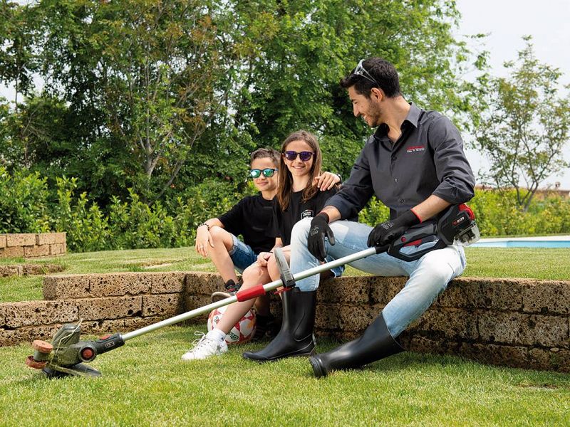 Decespugliatore a batteria Rato RBDM40 40V Brushless con batteria e carica