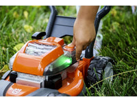 Tagliaerba giocattolo Husqvarna con pulsante di avviamento effetto sonoro e luci