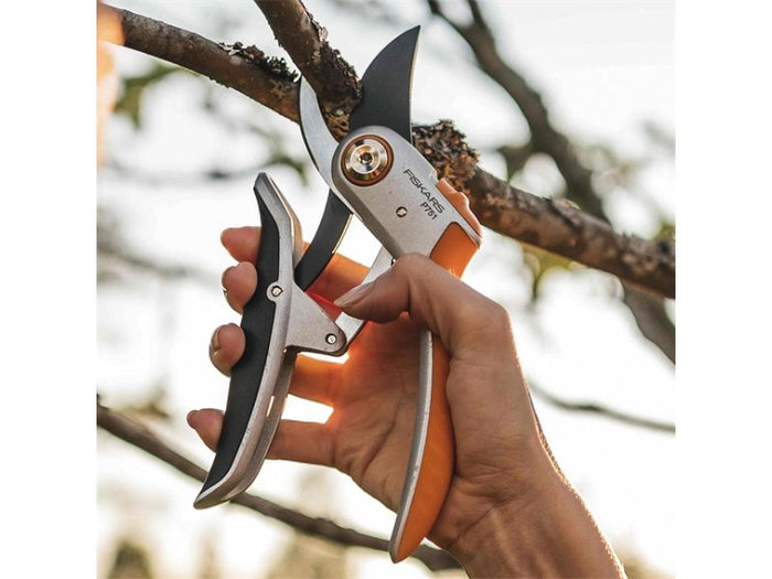 Forbici per potatura Fiskars P751 Ergonomiche con Taglio da 22mm