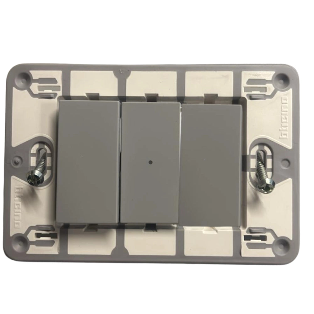 bticino serie matixgo pulsante assiale unipolare illuminabile 10a 250vac *** colore grigio, confezione 1