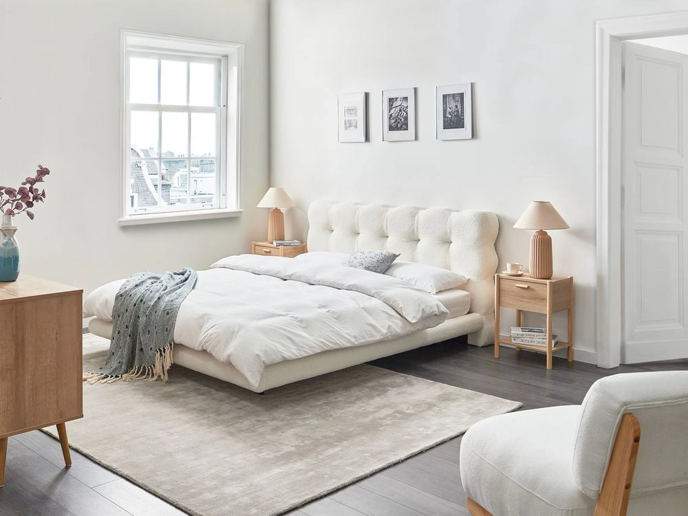 Letto matrimoniale in tessuto boucle con testata trapuntata Bianco sporco 160 x 200 cm design moderno