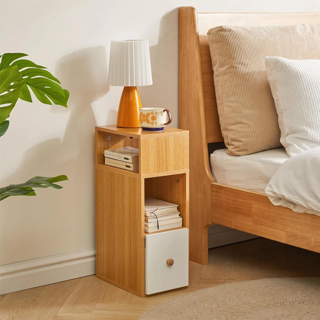 Set di 2 comodini sottili e stretti, con 2 scomparti aperti e 1 cassetto, salvaspazio, tavolini laterali in legno per camera da letto e soggiorno, naturale WNS006N-2