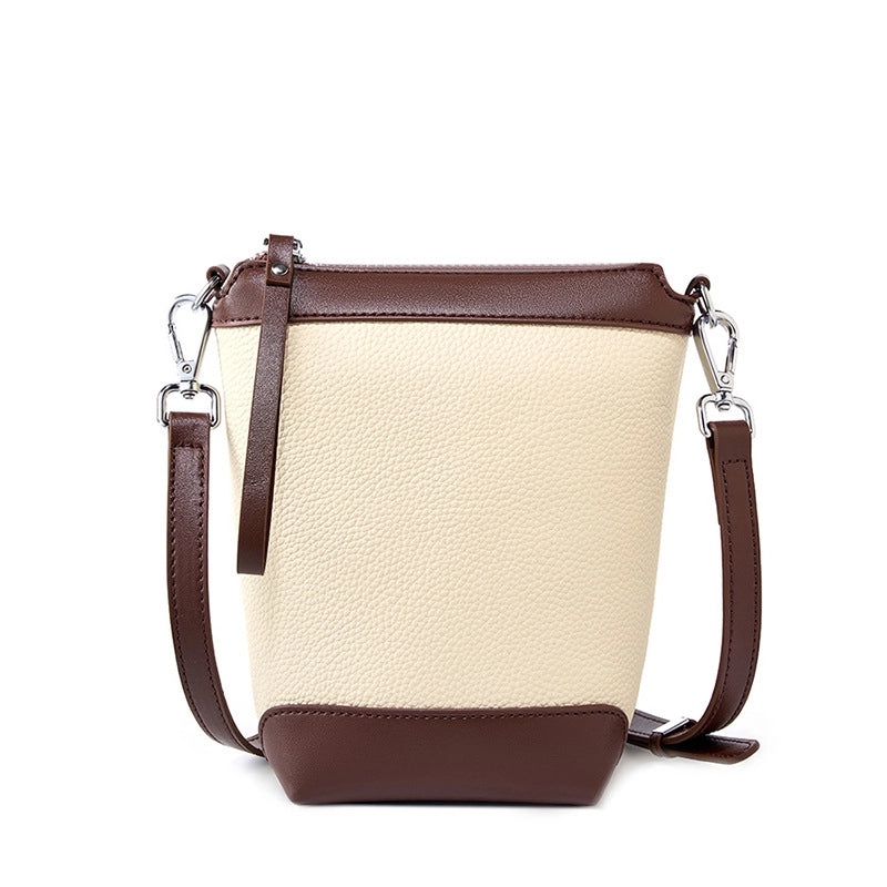 Borsa a mano da donna in vera pelle, modello a tracolla, colore bianco.