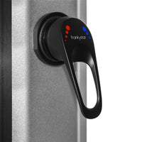 Surya Silver - Doccia solare da giardino 35L in PVC. Doccia a riscaldamento solare Doccia da esterno con rubinetteria in acciaio e soffione orientabile. Colore argento e nero opaco.