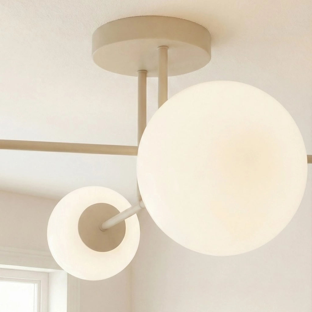 Lampada a sospensione ROMA con struttura beige e sfere in vetro opale