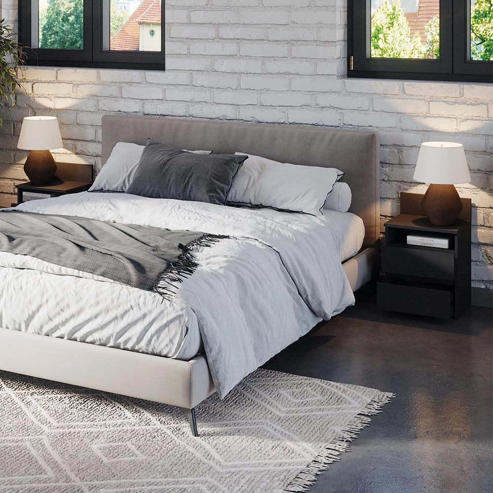 Comodino camera da letto Monty, Nero, 39.6 x 59.1 cm, per riporre oggetti di uso quotidiano in camera da letto