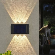 Lampade a parete idroresistenti alimentate da pannelli solari - Set da 2, Illuminazione esterna con 6 LED, Decorazione ideale per cortile, strada, cancello, garage e giardino