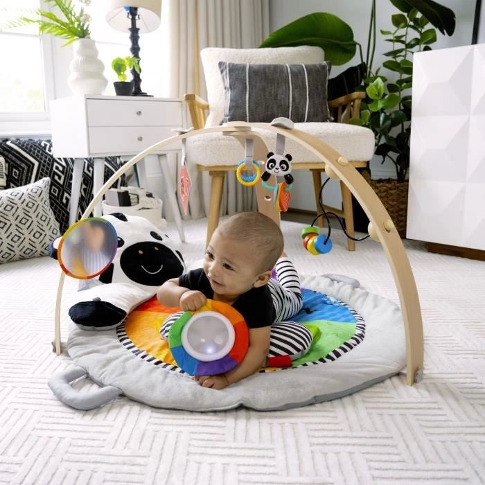 BABY EINSTEIN Tappeto gioco Zen's Activity Milestones con barra in legno, giochi multisensoriali, dalla nascita