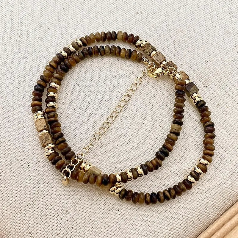 Collana vintage fatta a mano con perline e pietre, regalo di Natale o compleanno.
