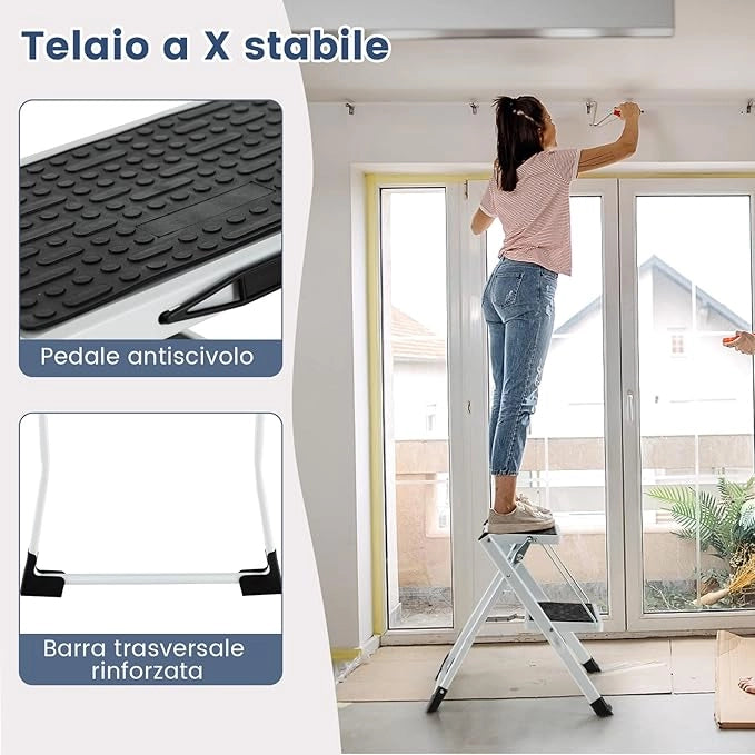 Scaletta con 2 Gradini, Sgabello Pieghevole con Telaio in Metallo, Tappetini e Pedali Antiscivolo, Capacità di Carico di 150 kg, per Casa, Ufficio, Fattoria e Garage