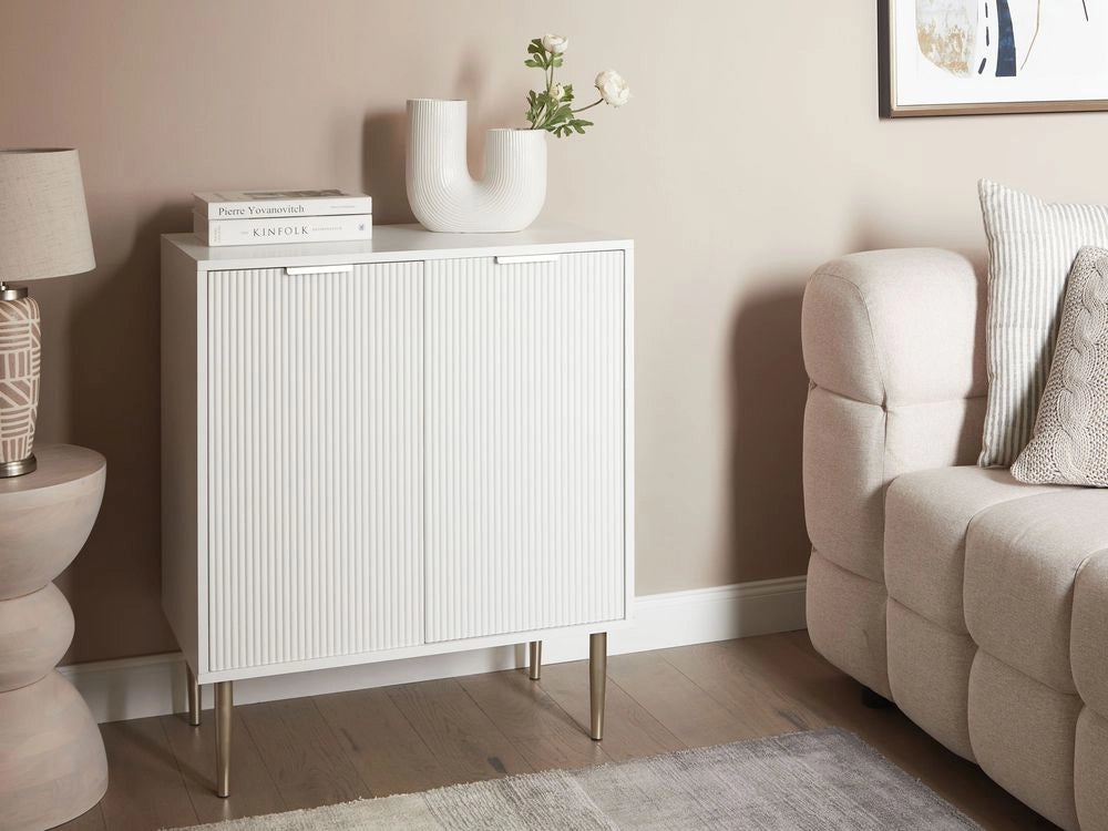 Credenza MDF bianco 2 ante 2 ripiani Gambe in metallo Maniglie elegante classico