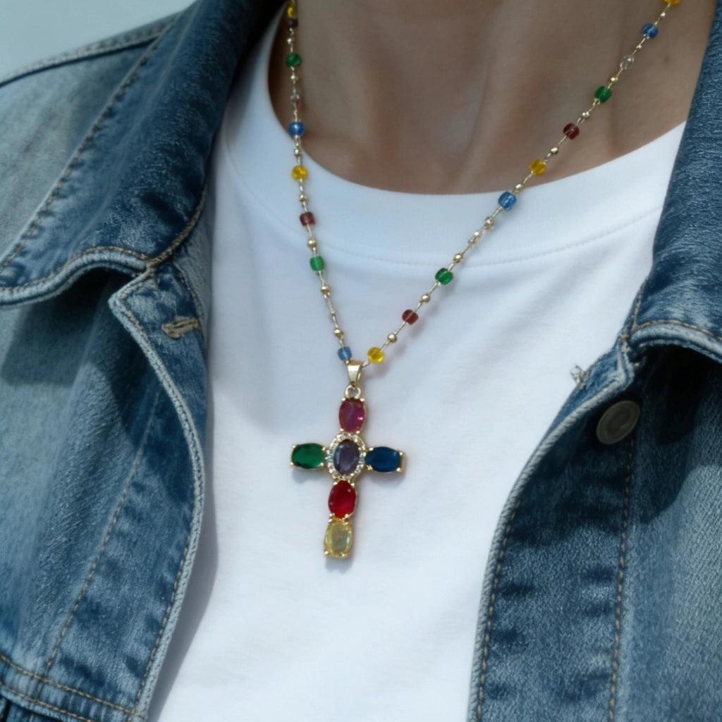 Collana con croce in zirconi colorati ad alto contenuto di dopamina