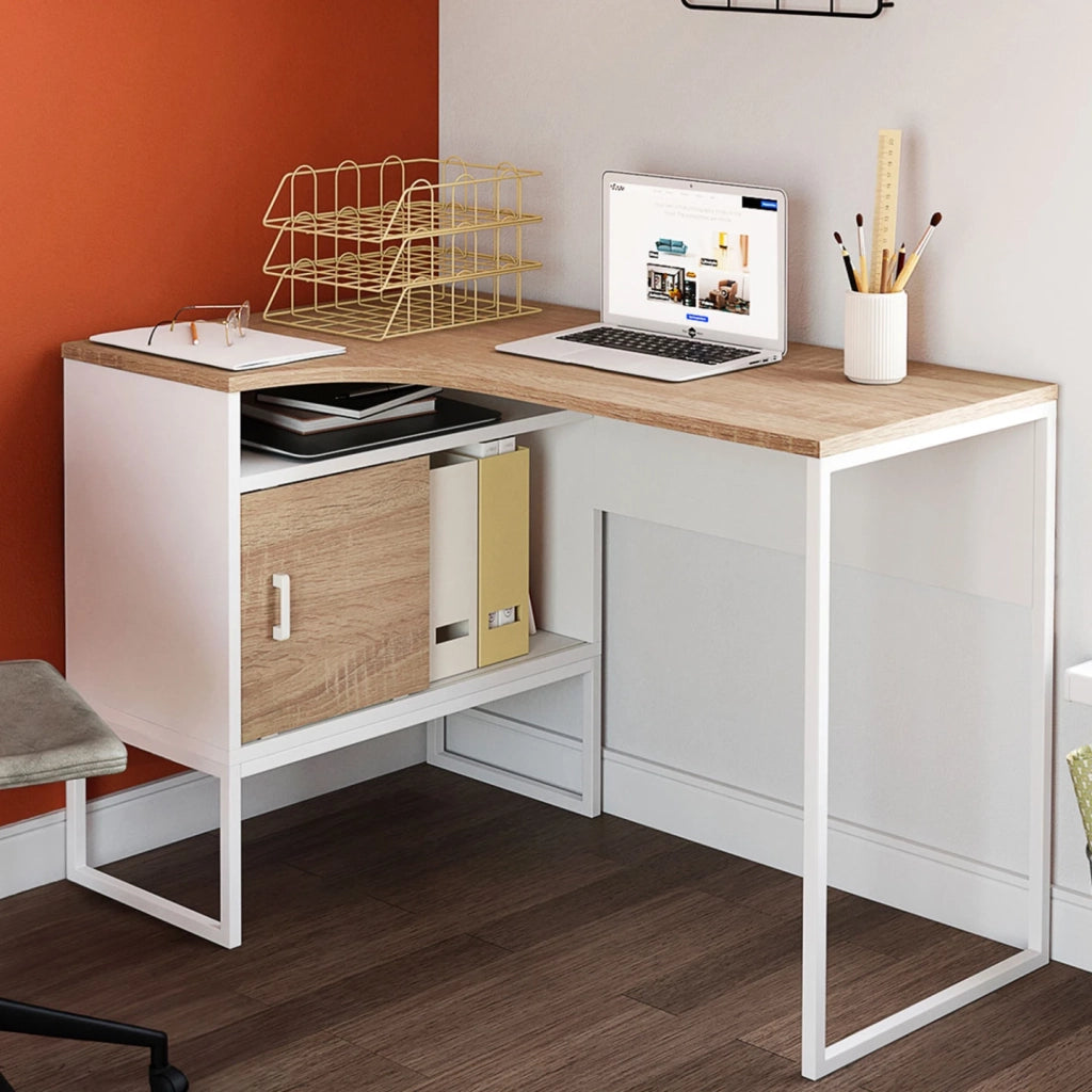 IDMarket - Scrivania angolare ROB in bianco e faggio con nicchia di contenimento e anta dal design industriale