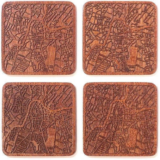 Sostegni con mappa di Belfast, in Sapele, 4 pezzi, con piantina urbana, diverse città opzionale, manufatti a mano