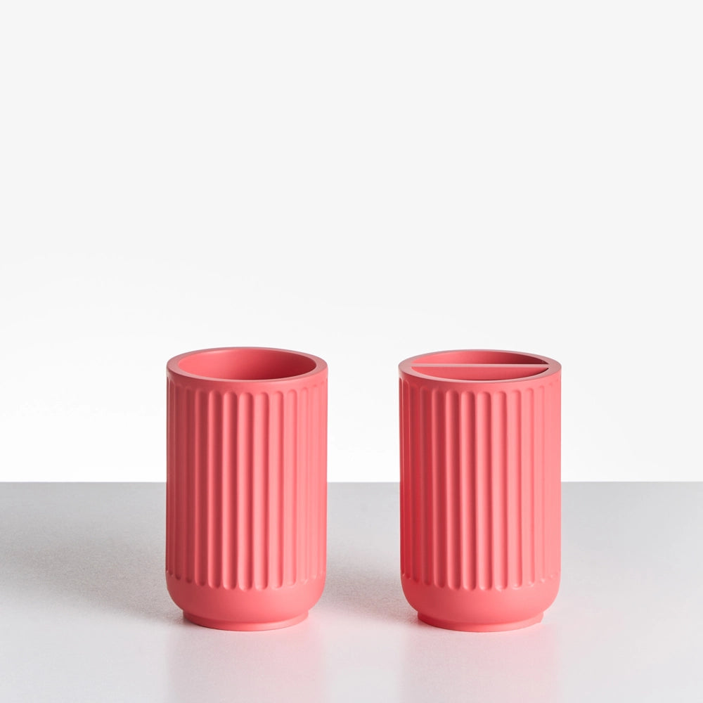 Set di 5 accessori da bagno in poliresina rosso Dispenser per sapone Portaspazzolino Porta spazzolino da bagno