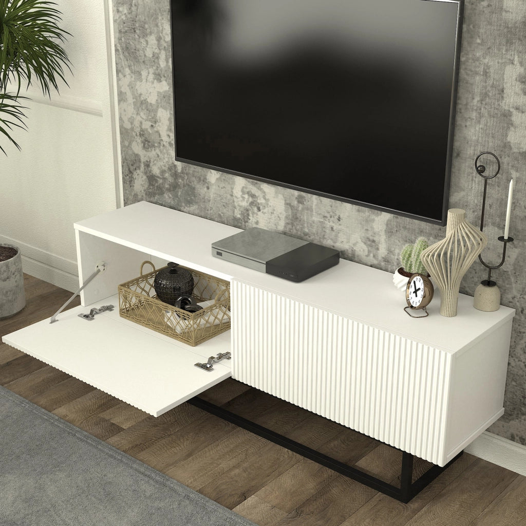 Mobile Porta TV Verpsboga a 2 Ante Decorative e Telaio in Metallo 135x32x47 cm - Bianco [en.casa]