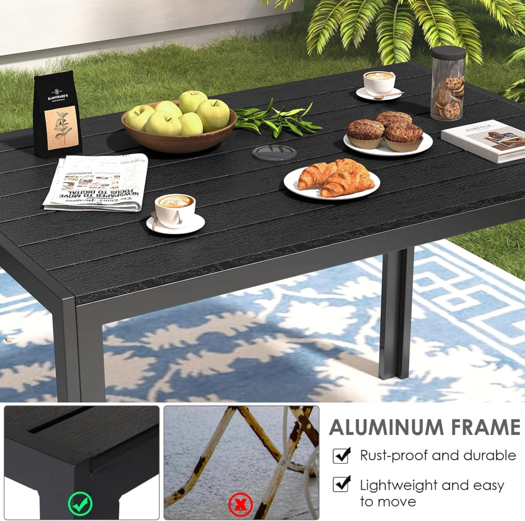 Tavolo da Giardino 110x70 cm con Foro per Ombrellone 4cm, Tavolo da Terrazzo in WPC per 4-6 Persone, Tavolo da Balcone Resistente alle Intemperie con Telaio in Alluminio, Nero