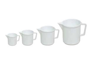 CARAFFE GRADUATE CON BECCO IN PLASTICA- - lt.3 - 5 pezzi