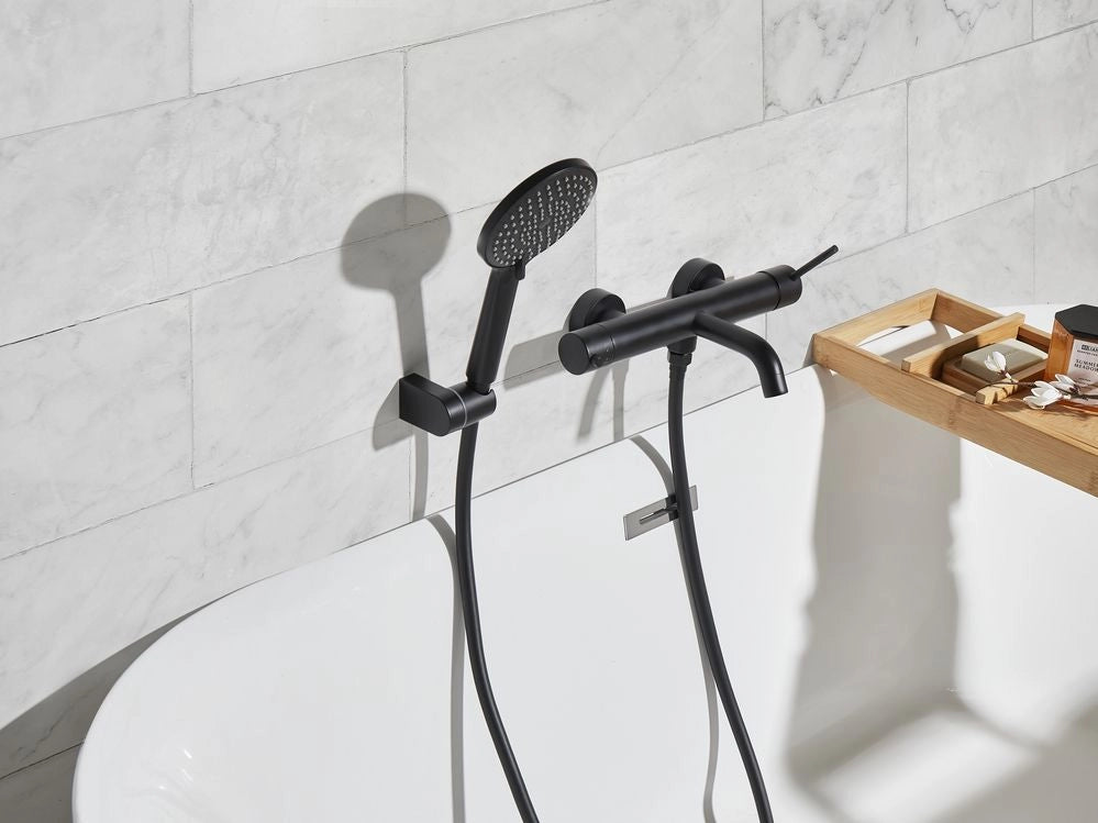 Set di miscelatori per vasca da bagno montati a muro, in ottone nero, soffione doccia a bocca singola con kit di interruttori