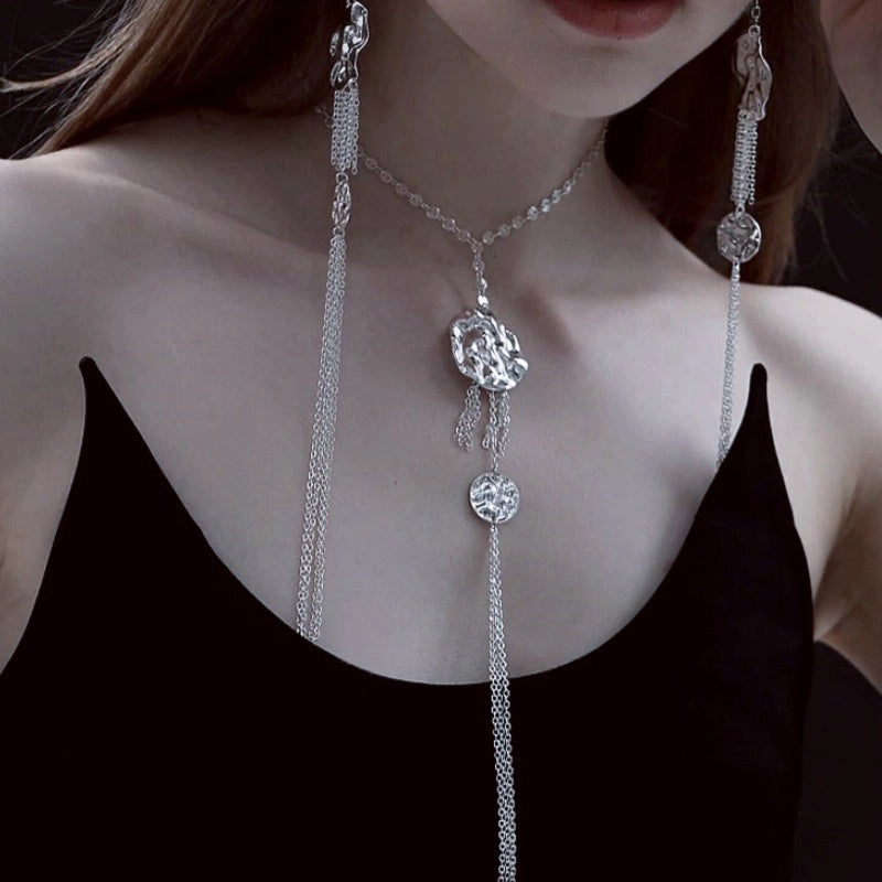 Nuova collana con nappe rotonde e paillettes in stile cinese