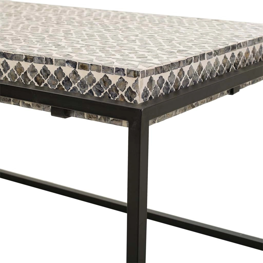Tavolino rettangolare in legno rifinito in capiz grigio 124x60x49h