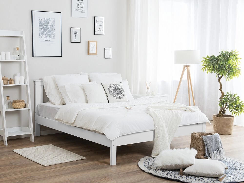 Letto in Legno Bianco con Rete a Doghe Design Elegante 140 x 200 cm