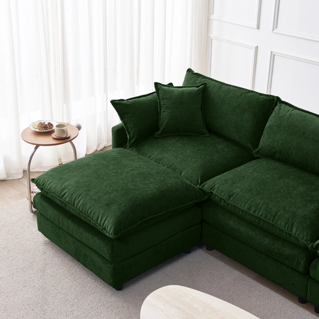Divano angolare a 3 posti con pouf mobile in ciniglia verde e due cuscini decorativi sfoderabili