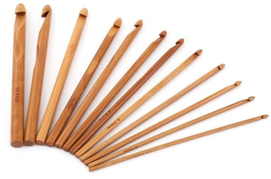 Set di ago da cucire 20 pezzi - Manico in bambù - Punti metallici - Diversi diametri 1,0-2,75 mm - Incluso astuccio - Peso leggero 165 g - Ago da cucire a maglia