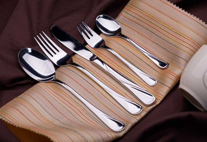 Set di posate in acciaio inossidabile di alta qualità Kinghoff KH-1342 da 24 pezzi