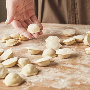 Tagliapasta Kinghoff KH-1609 per preparare facilmente ravioli e pelmeni