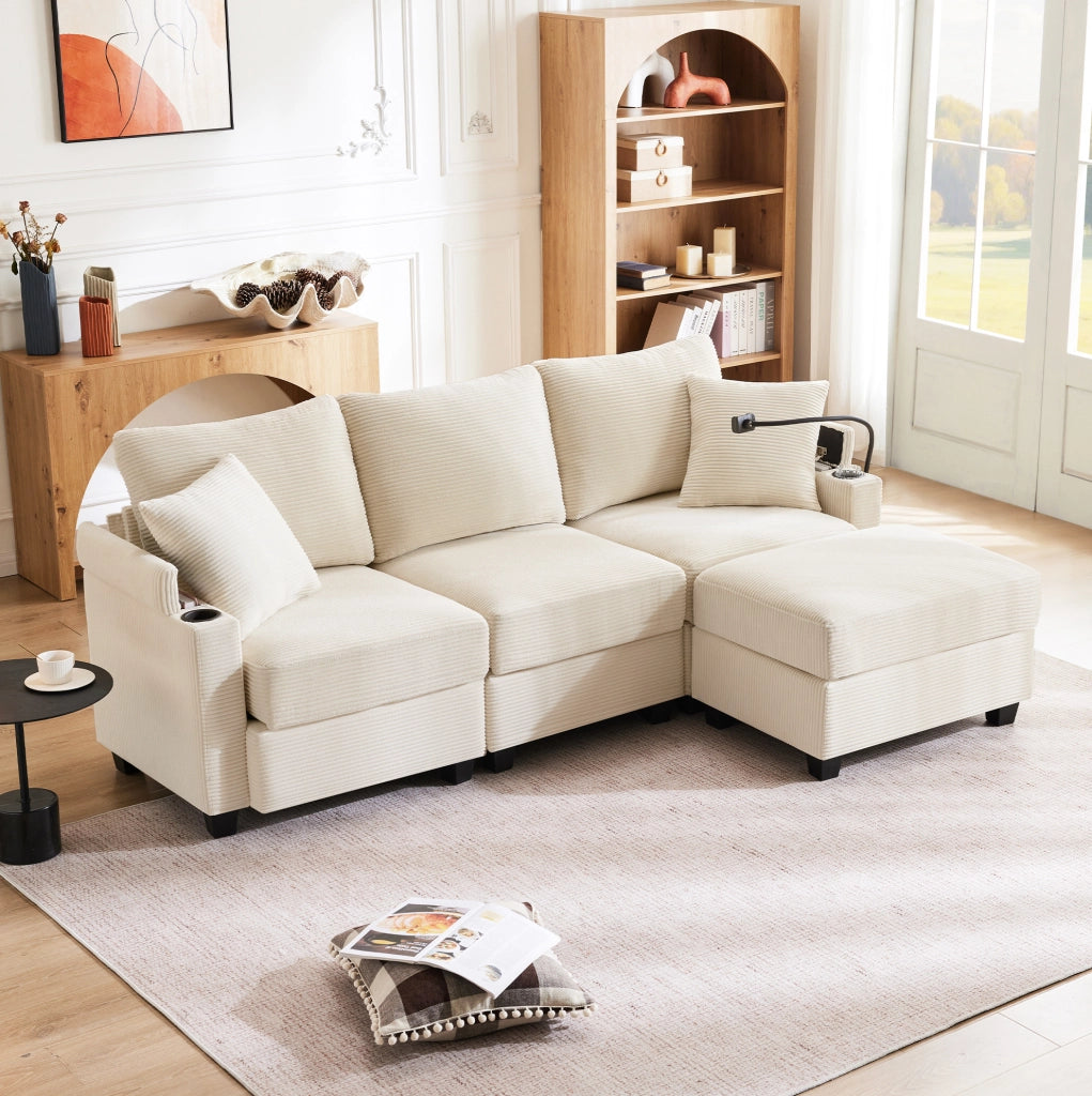 Divano angolare 213.5x139x87 cm con USB; portabicchieri; ripiano bracciolo e 2 cuscini in corduroy beige