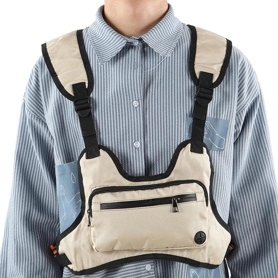 Zak da Riflessiva per Allenamento e Viaggio - Disegno Unisex per la Spalla e la Cintura - Borsa Riflessiva per il Petto. 

Modello: 
Riflettività: 360° 
Peso: 0,4 kg 
Dimensioni: 35 x 20 x 10 cm 
Capacità: 15L 
Materiale: Nylon 600D