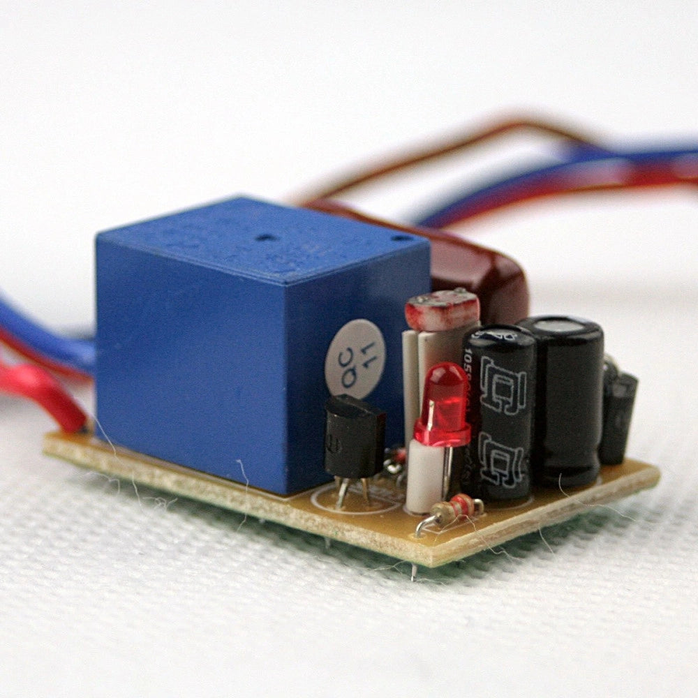 Trade Shop - Mini Interruttore Sensore Crepuscolare 6a 220v Per Lampade Faro Faretto Led -