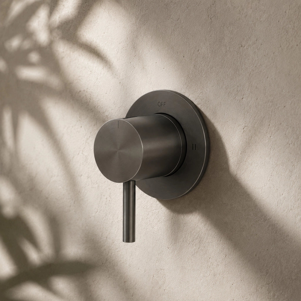 SINED Deviatore muro levante colore canna fucile in acciaio inox 316L resistente alla corrosione e usura design funzionale e duraturo per installazioni soprasotto DEVIATORE-MURO-LEVANTE-CANNA-FUCILE
