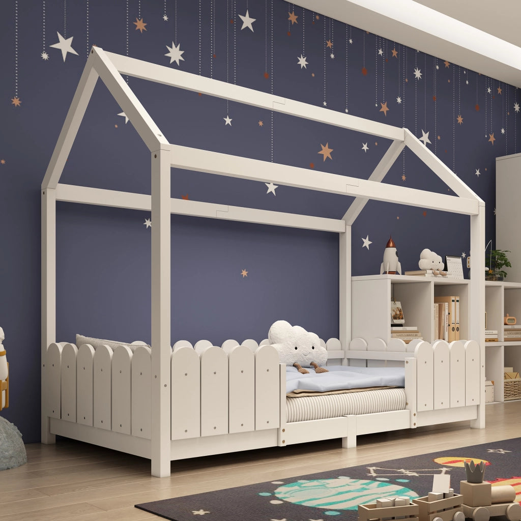 Letto a casetta 90x200 cm in legno per bambini con sponda di sicurezza e rete a doghe, bianco