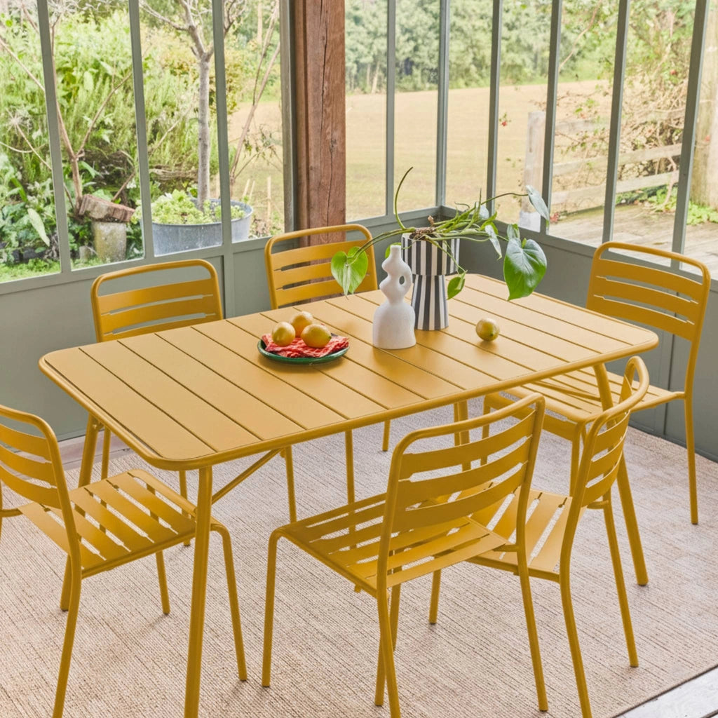 Set tavolo da giardino in acciaio con 6 sedie, 140cm, ocra