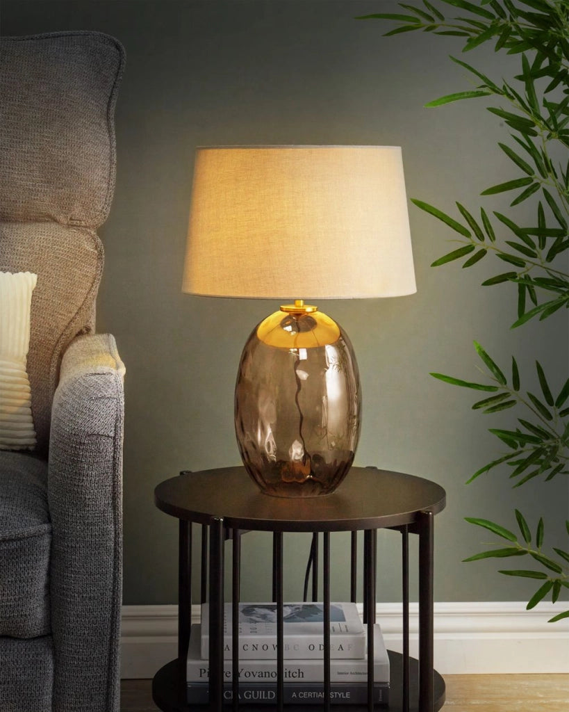 Lampada da tavolo Base in vetro fumé trasparente e grigio Paralume a tamburo in tessuto Design moderno