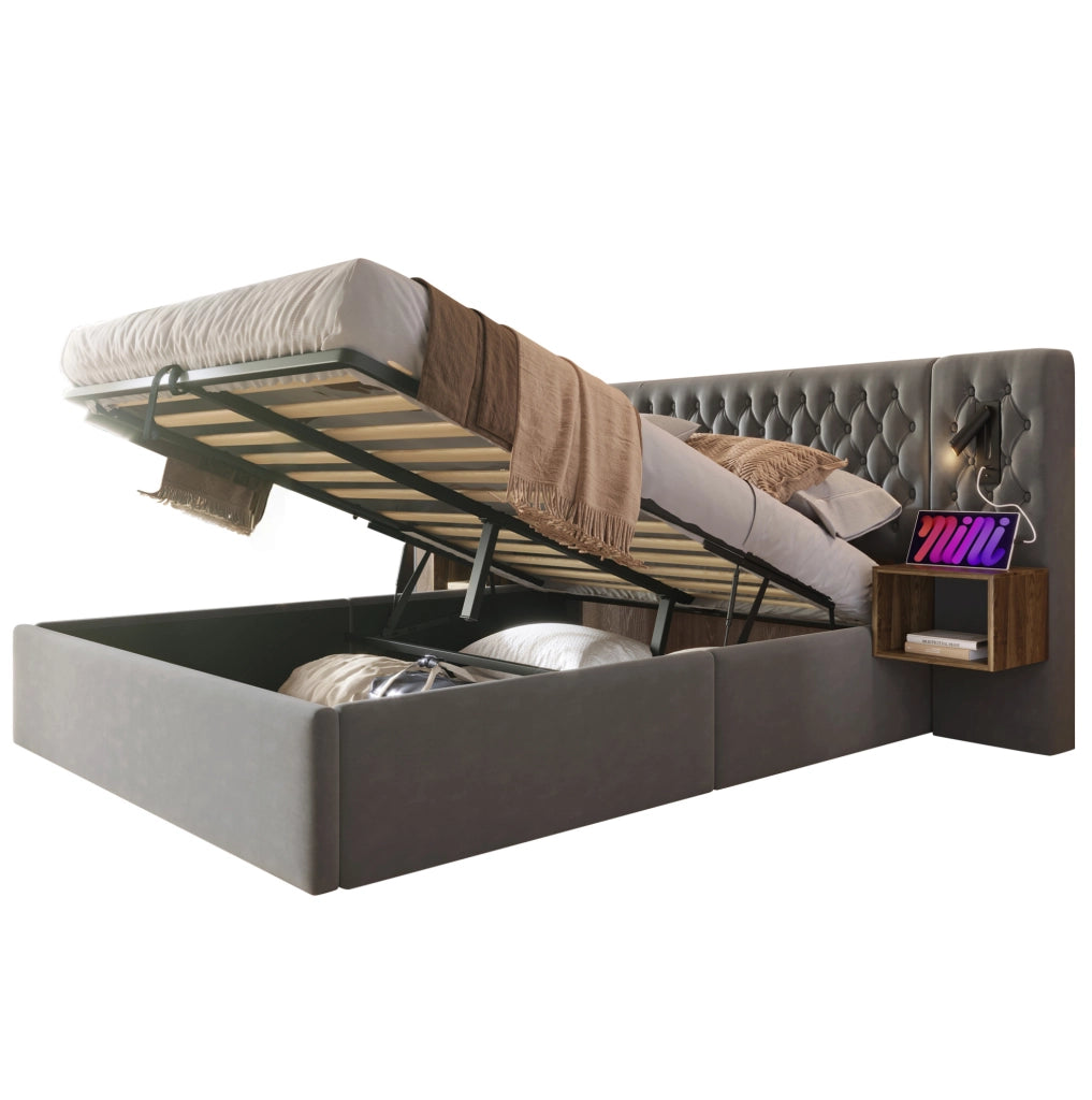 Letto matrimoniale 180x200 cm in velluto grigio con contenitore idraulico; 2 comodini e luci lettura