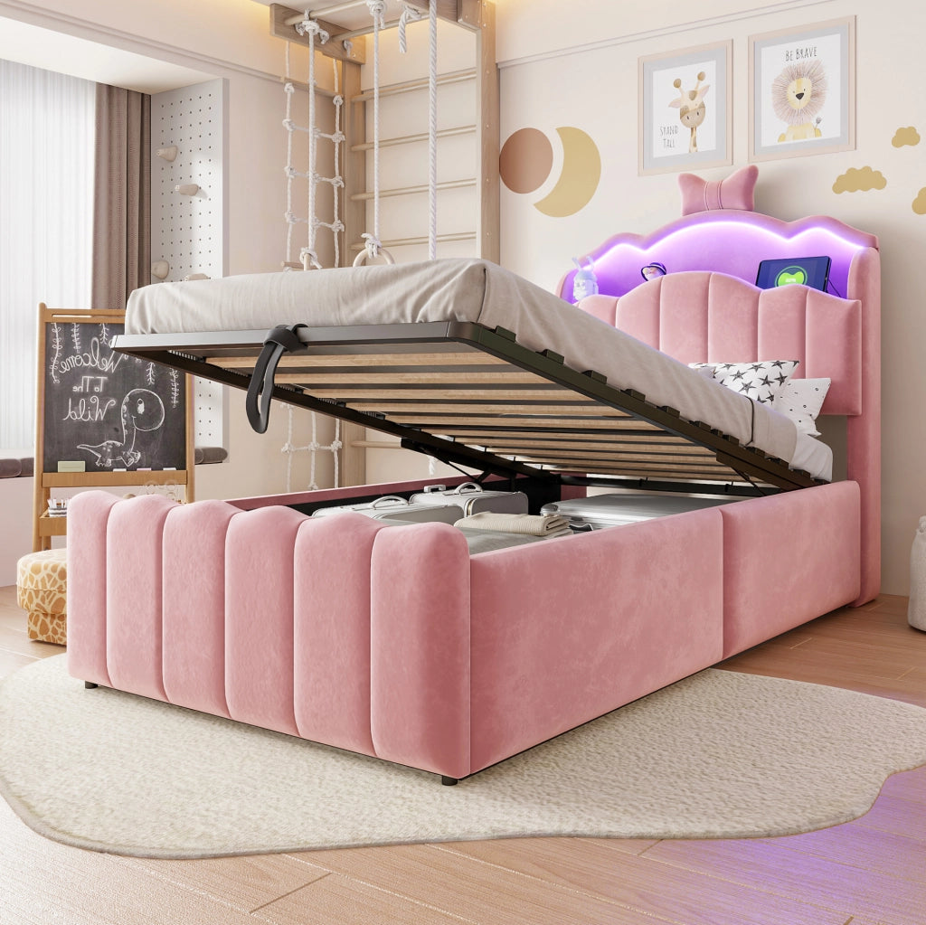 Letto per bambini 90 x 200 cm con testiera a fiocco; LED multicolore; USB e USB-C in velluto rosa