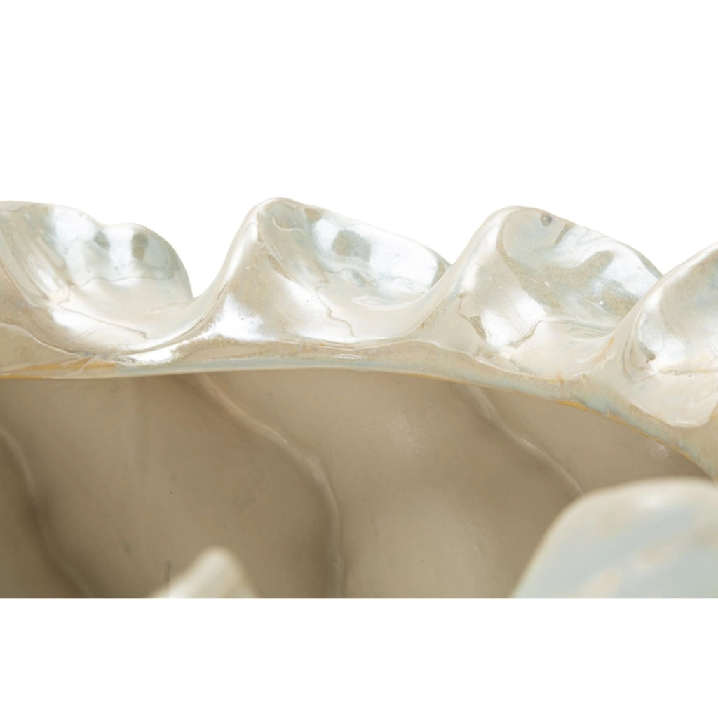 Cachepot Perly largo in ceramica perlata con decoro a conchiglia