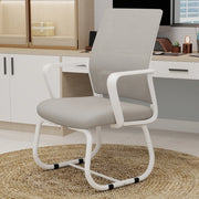Sedia da ufficio ergonomica con schienale in rete traspirante e braccioli integrati in metallo e tessuto grigio bianco