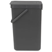 Brabantia 109966 Sort and Go Pattumiera 16 L Plastica Riciclata con Maniglia e Coperchio Stay Open Rimovibile Facile da Pulire Colore Grigio
