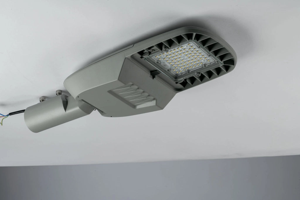FARO STRADALE LED STREETWAY SILVER 50W 7800LM 4000K IP65 60,6X9,05X23,05CM