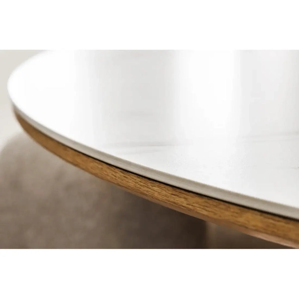 Tavolo da pranzo LUMEA – Rotondo 120 cm – Piano in ceramica effetto marmo bianco e piede in noce – Stile contemporaneo
