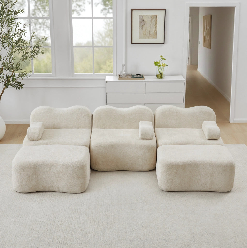 Divano modulare senza struttura in velluto beige con seduta profonda e moduli componibili