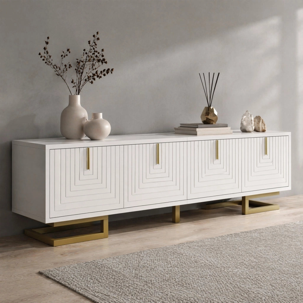 Mobile porta TV con 4 ante e ripiani interni, linee strutturate, maniglie e gambe dorate, bianco, 160 × 38 × 44,5 cm