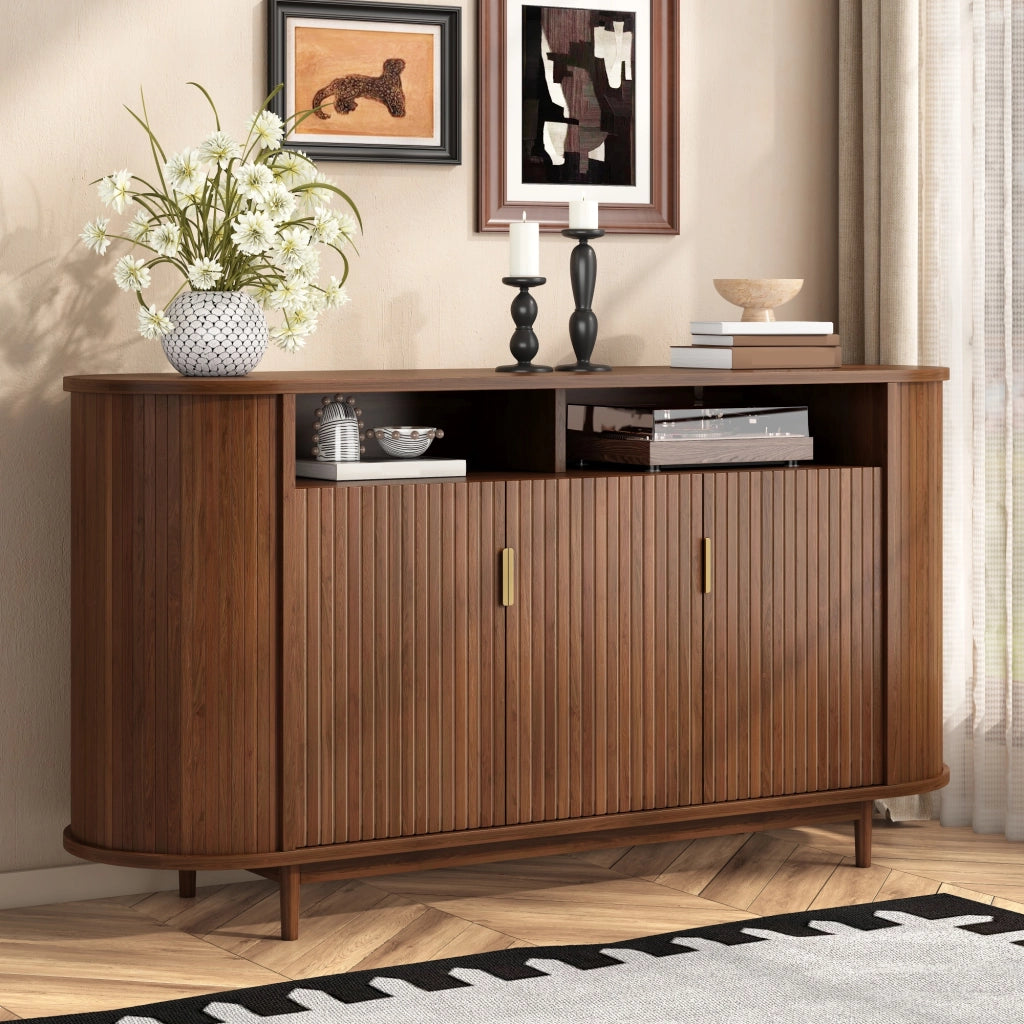 Credenza 140x40x78 cm a 3 ante con frontale a linee verticali; MDF e pannello truciolare; noce