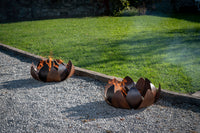 Braciere a Legna Struttura a Petali Sovrapposti Ninfea in Acciaio Corten Effetto Ruggine